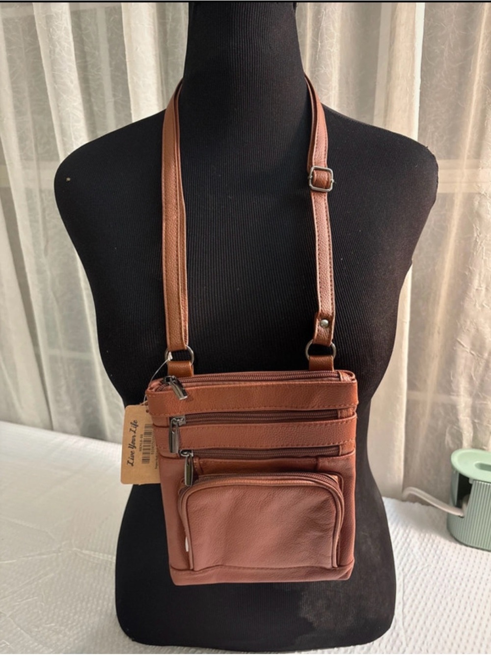 Leather Crossbody Bag in Brown - Unbranded